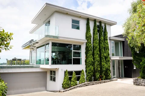 Invest Smart: Best Areas to Find High-Return Houses for Sale in Auckland