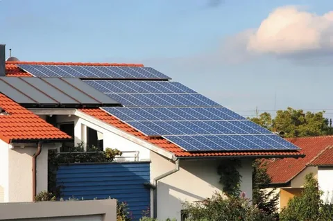 Grid-Tied vs Off-Grid: Which Home Solar System Is Best for You?
